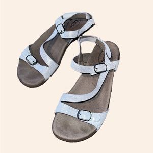 Off white Taos sandals